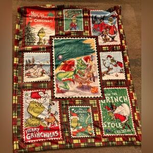 Dr. Seuss The Grinch Holiday Throw Blanket – Green/Red Plaid